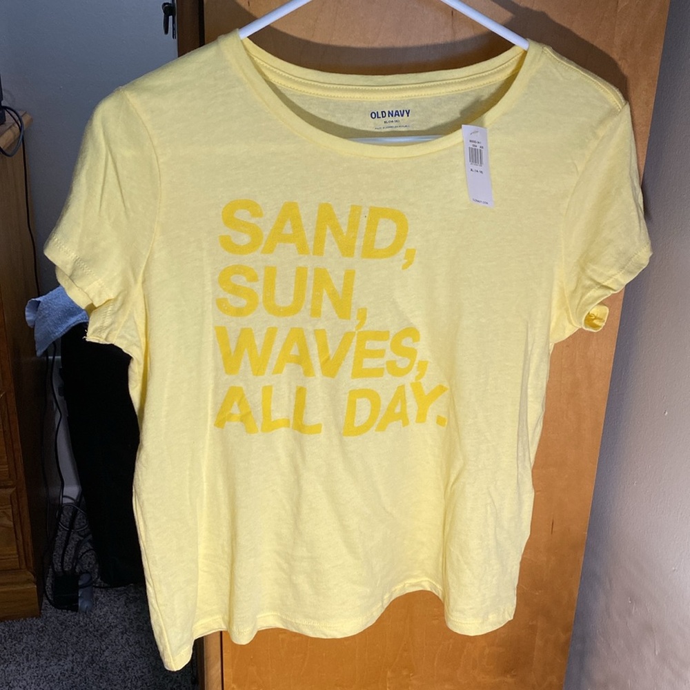 Beach yellow Old Navy tee shirt NWT - Picture 2 of 7